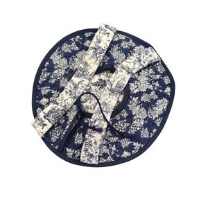 Quilted Round Blue Toile De Jouy Pie Carrying Tote with Padded Straps